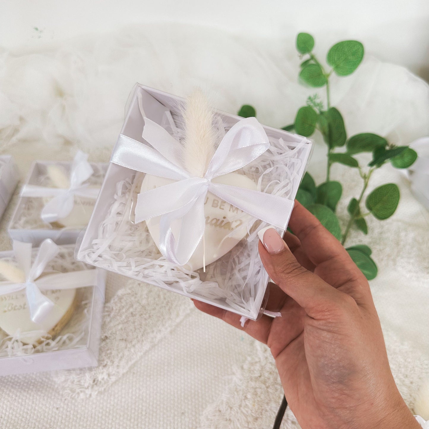 bridesmaid proposal|will you be my bridesmaid?|maid of honour|bridesmaid gifts|Bridesmaid proposal cookies|personalised biscuits