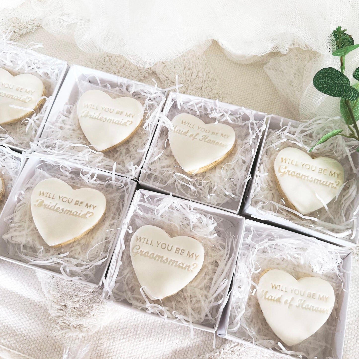 bridesmaid proposal|will you be my bridesmaid?|maid of honour|bridesmaid gifts|Bridesmaid proposal cookies|personalised biscuits