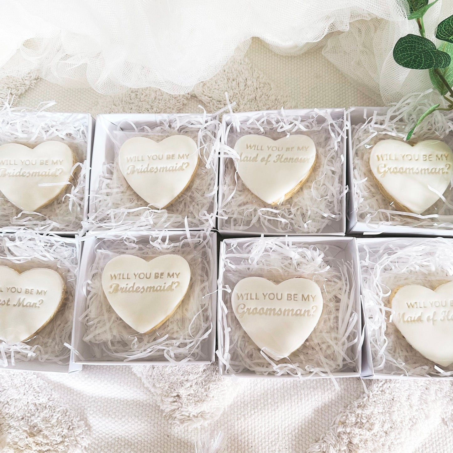 bridesmaid proposal|will you be my bridesmaid?|maid of honour|bridesmaid gifts|Bridesmaid proposal cookies|personalised biscuits
