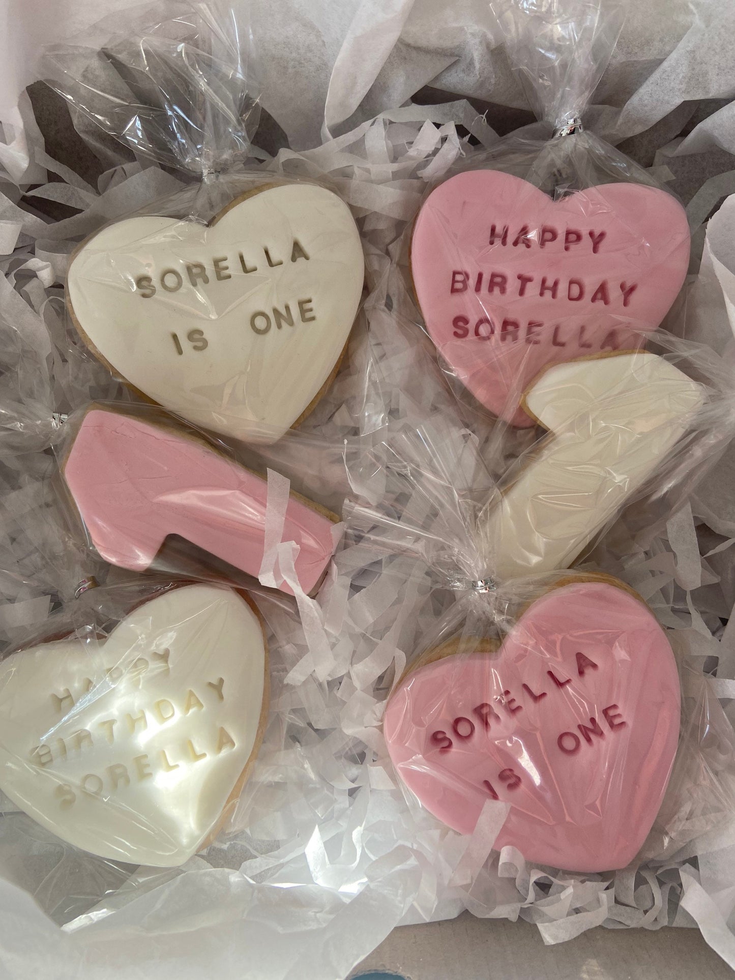 Personalised biscuits , Birthday biscuits ,baby shower biscuit favours|