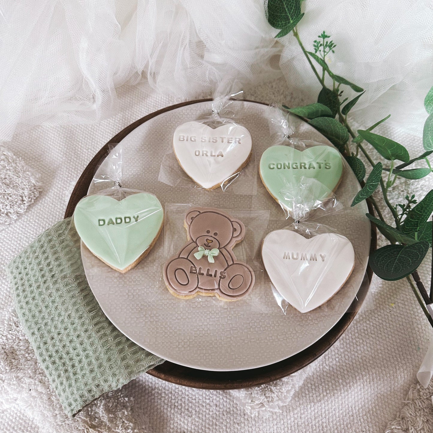 New Baby biscuits| gift| pregnancy gift| baby biscuits| personalised|mummy to be|
