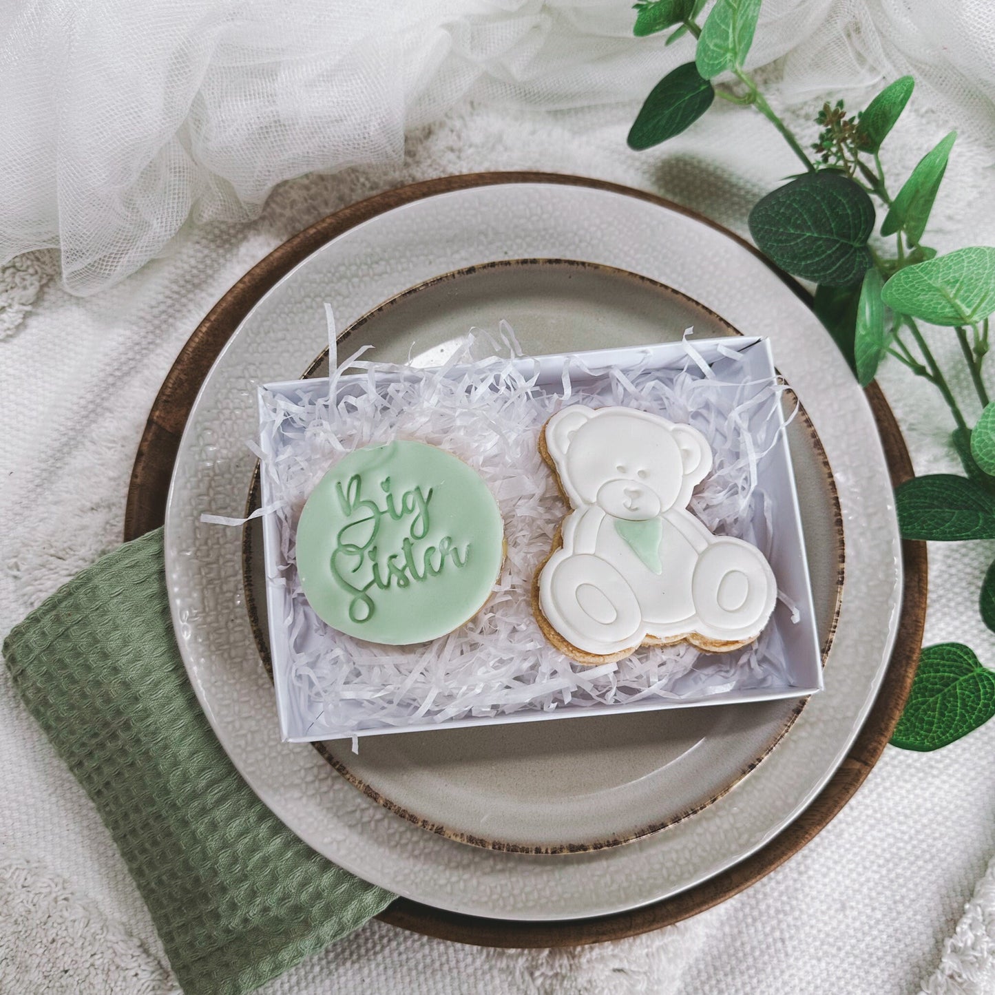 Big sister to be biscuits | baby brother on the way gift | big brother biscuit | baby biscuits| pregnancy reveal | Sibling to be present