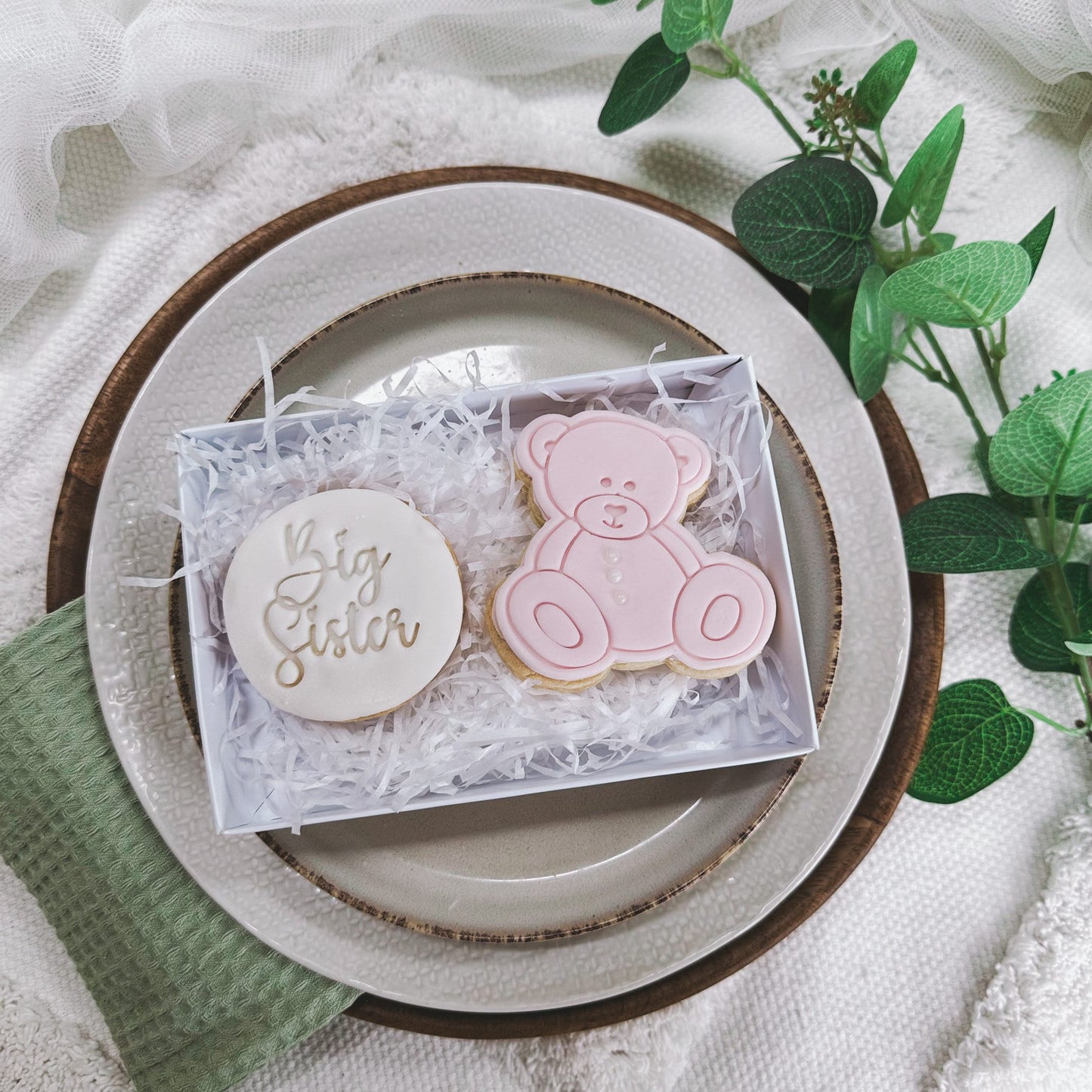 Big sister to be biscuits | baby brother on the way gift | big brother biscuit | baby biscuits| pregnancy reveal | Sibling to be present