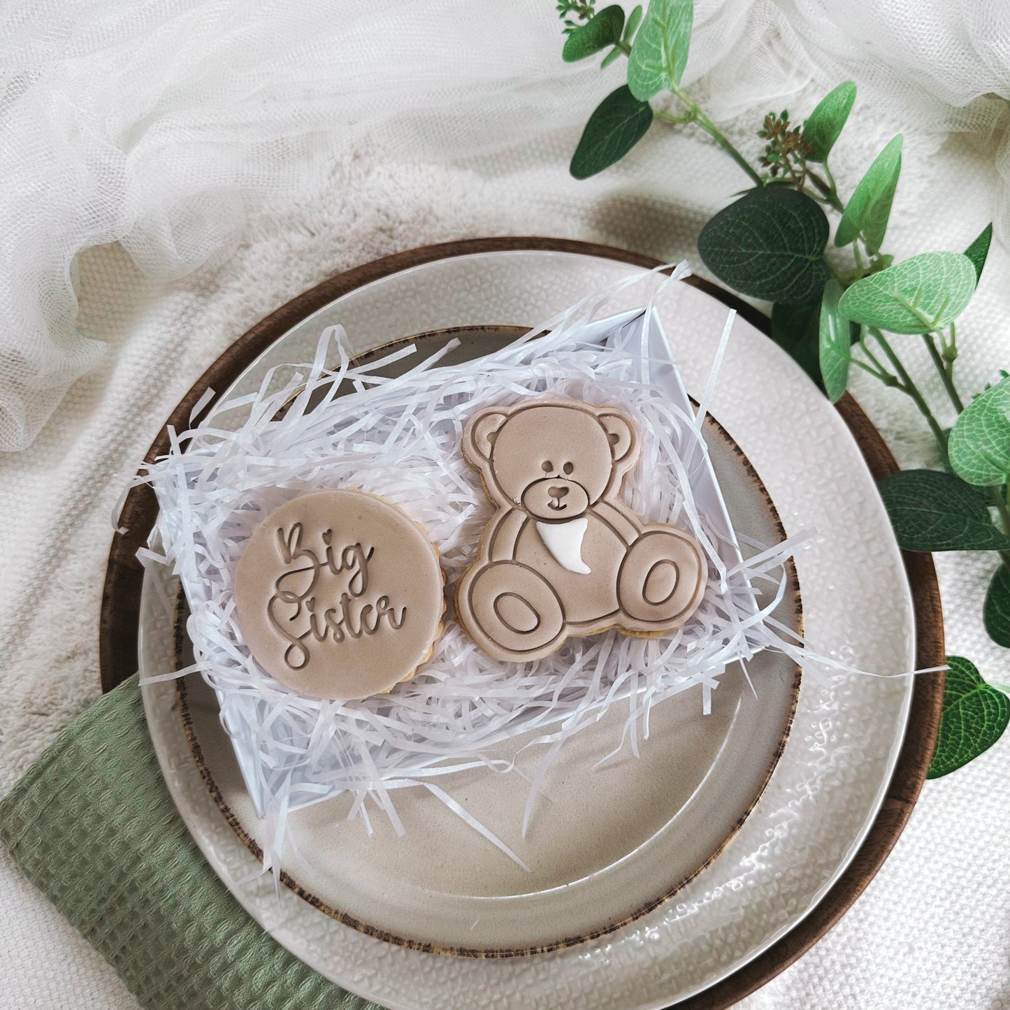 Big sister to be biscuits | baby brother on the way gift | big brother biscuit | baby biscuits| pregnancy reveal | Sibling to be present