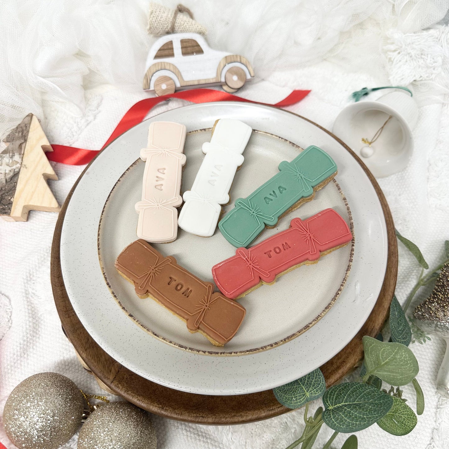 Personalised Christmas Biscuits, Table place names , Christmas Cracker biscuits , favours/