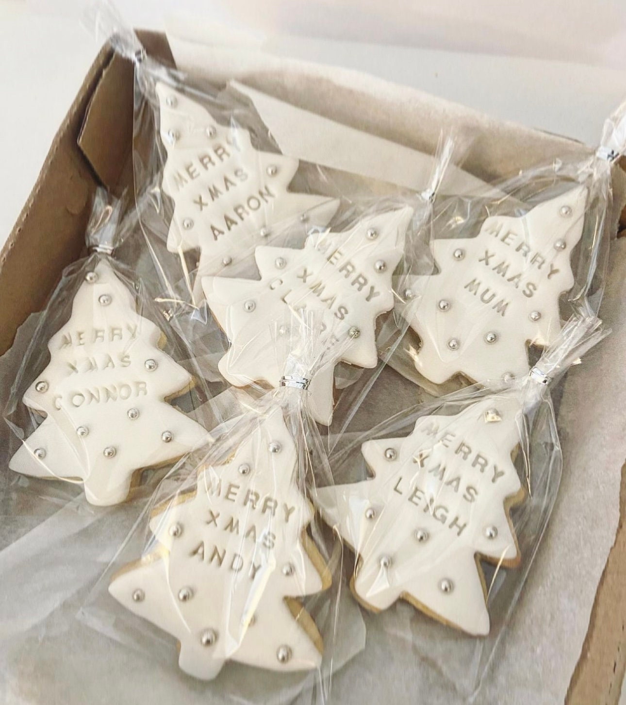 Personalised Christmas Biscuits, Table place names , Christmas Cracker biscuits , favours/