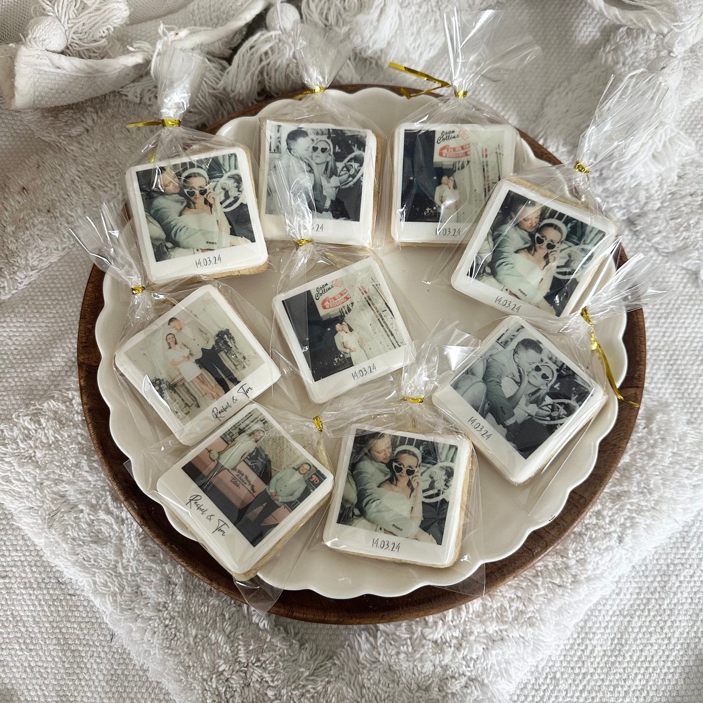 Personalised Polaroid photo biscuits /photo biscuits / cookies/birthday gifts/ party favours